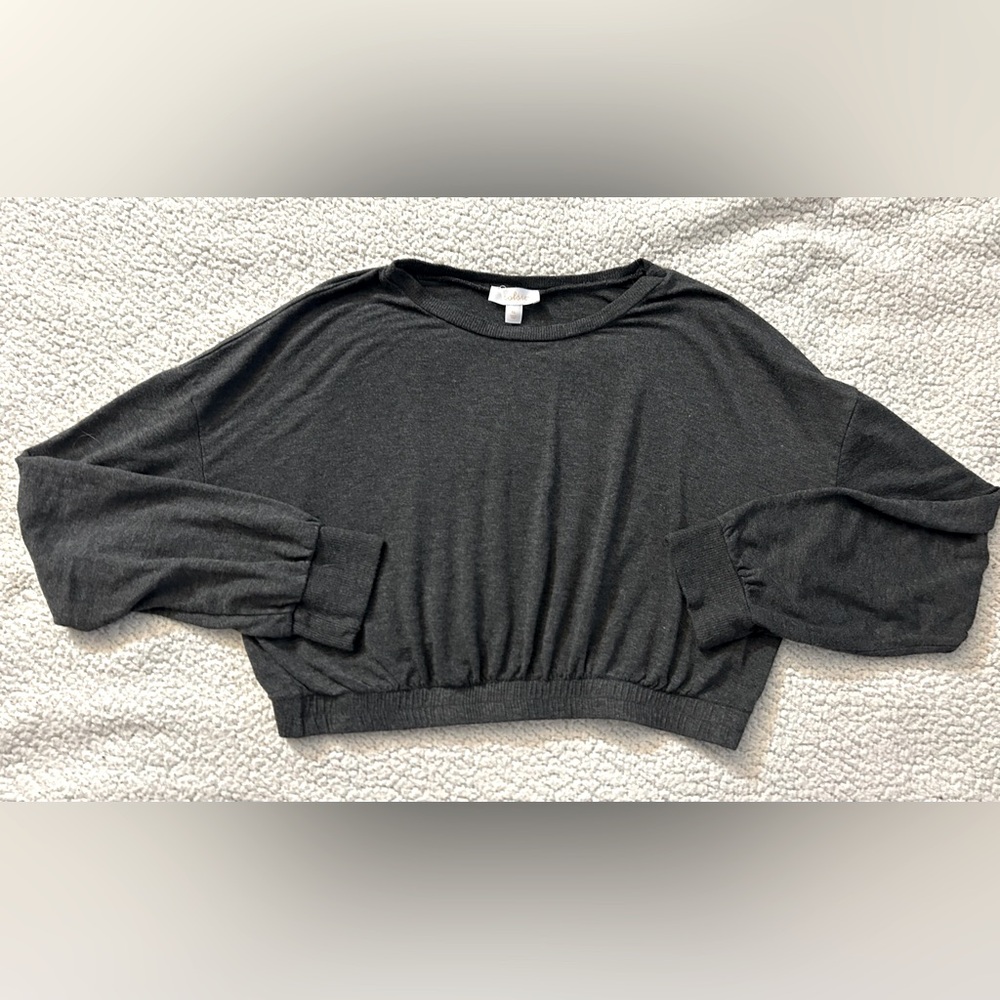 Ladies XL crop long sleeve sweater